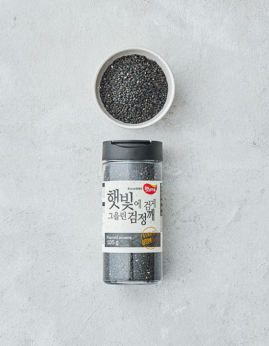 [햇님마을] 햇빛에 검게 그을린 검정깨 105g - Kurly USA