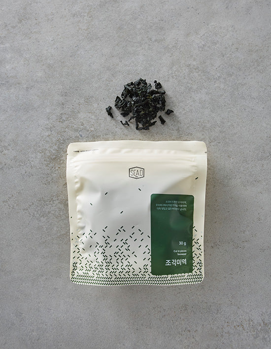 Seed Cut Wakame, 30g (미역) | 조각 미역 30g (10인분 내외)