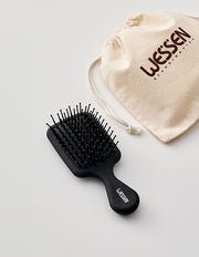 [웨신] 미니 사각 플라핀 헤어브러쉬 & 파우치 세트 - Kurly USA