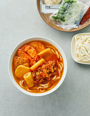 [고래사어묵] 김치 우동 전골 - Kurly USA